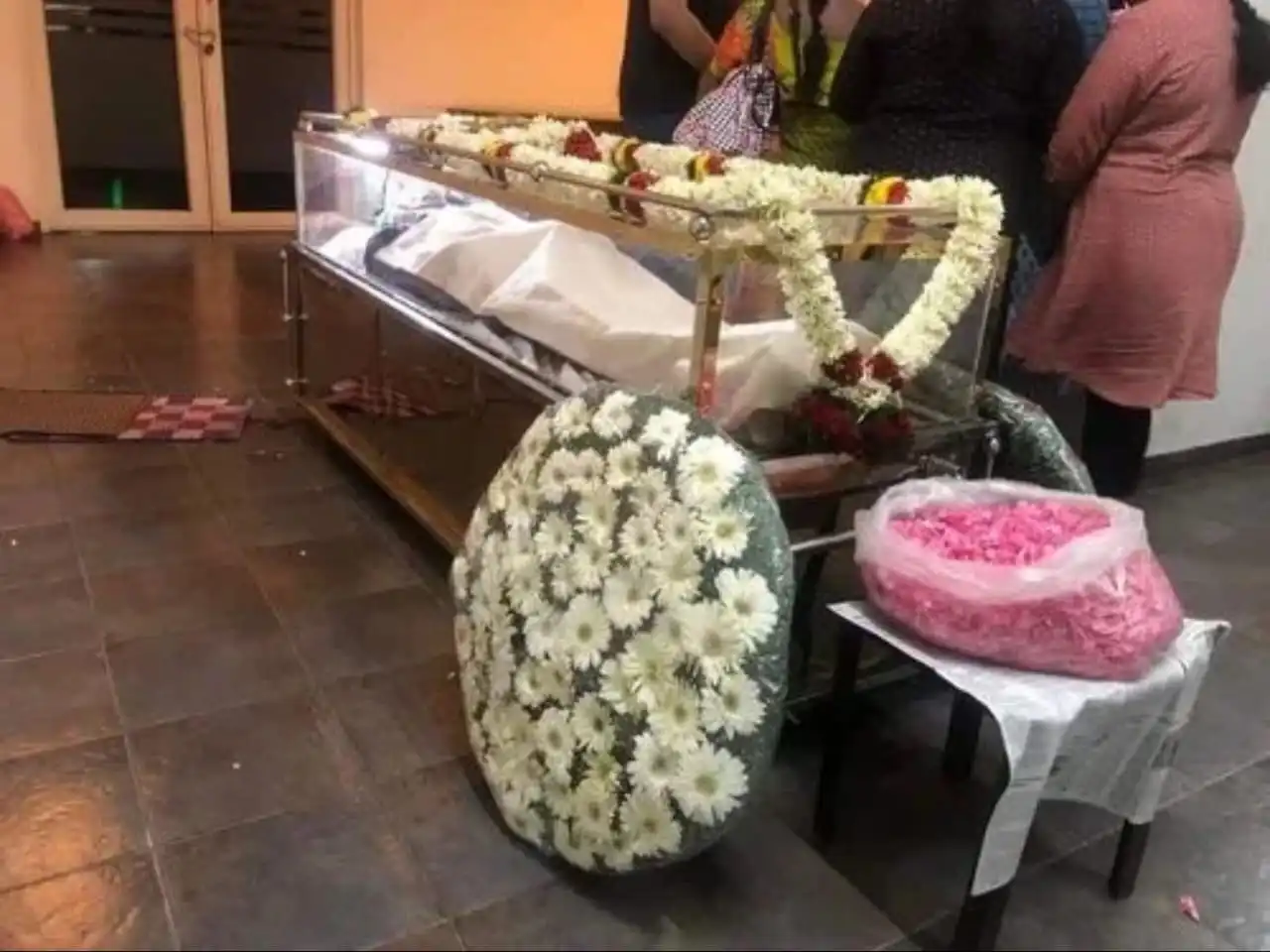 Dead Body Freezer Box Rental in Mumbai - Last Journey